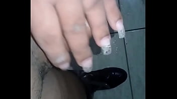 Preview 1 of Seal Pack First Night Indian - Pau melado usando botas de bombeiro