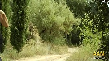 Preview 1 of Xxx Videos 2018xxxvideo - Maduras ninf&oacute_manas se lo montan en pleno campo.