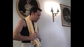 Preview 1 of Or5qejmtc5 - Esposa joven enga&ntilde_a a su marido con el entrenador