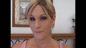 Preview 3 of Vergin Sex Hidden Camera - Courtney Simpson sucks lover&#039_s cock and gets it inside for great satisfaction