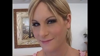Preview 4 of Vergin Sex Hidden Camera - Courtney Simpson sucks lover&#039_s cock and gets it inside for great satisfaction