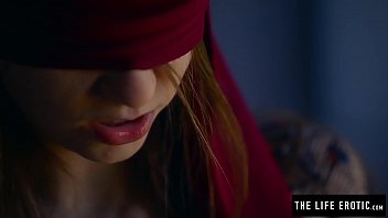 Preview 2 of Gay Maduros Solos - Straight girl is blindfolded and c. by lesbian before she orgasms