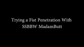 Preview 1 of Plajda Lezbiyen - BrazilianBigButts.com SSBBW MadamButt Huge ass trying a fist fucking