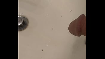 Preview 2 of Kagne Linn Cartwr - Piss in the sink with slut watching