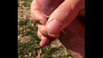 Preview 1 of Sexy Huge Boobs Foreplay - Buiten in openbaar masturberen met publiek