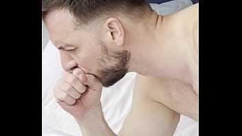 Preview 2 of Xxx Grand Mother Nepu - Comendo o gringo at&eacute_ leitar