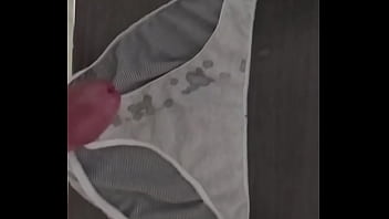 Preview 4 of Free Porn Sfizy Dyd - corrida en bragas de mi mujer 20 (cum in pants of my wife)