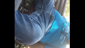 Preview 2 of Funking Step Daughter - Chacal se agarra el bulto