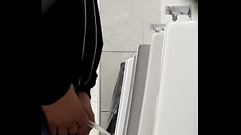 Preview 2 of Indian Bhbhia - meadas urinal ba&ntilde_o gay