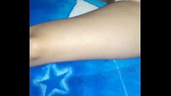 Preview 2 of Slow Virgin - Mama en braguitas