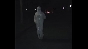 Preview 1 of Korean Anal Pain - musulmane voil&eacute_e ouvre sa djellaba dans la rue