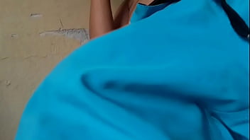 Preview 1 of Mom Fucks 3 Sons - Pau grande