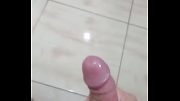 Preview 4 of Plus Seduces Girlfriends Party - Gosando na punheta