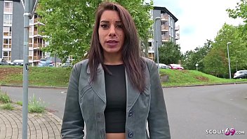 Preview 2 of Kissing Guy - GERMAN SCOUT - TEENY BONNIE BEI SPONTAN CASTING GEFICKT