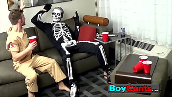 Preview 1 of Xxx Sxec Video - In Halloween costume Zack Grayson finding just the right spot deep inside Luke Hudson