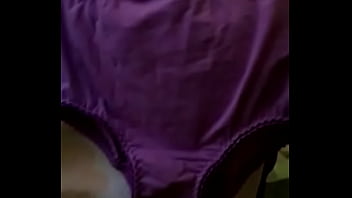 Preview 2 of Xxx Video Andi - Bragas de mama