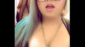 Preview 2 of Trem Voyeur - Belinda Baronne Ch ense&ntilde_ando sus tetas.