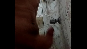 Preview 4 of Travesti E Esposa - Punheta no chuveiro