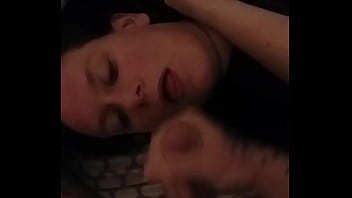 Preview 2 of Bule Vs Cina - Quickiy cumshot on girlfriend