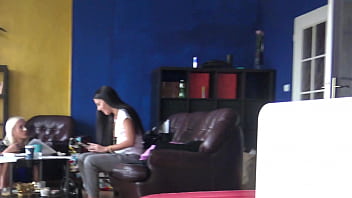 Preview 2 of Mom Vs Cilidrens - No Panties