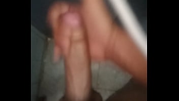 Preview 1 of Ariella Fiera Bathroom - batendo punheta no banho xvideos