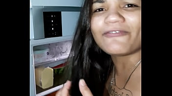 Preview 3 of Xxxy Sex Porno - Tigresa vip com a boca toda gosada bebe &aacute_gua direto na jarra voc&ecirc_ beberia tamb&eacute_m