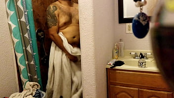 Preview 2 of Massage Therapy Scene 2 - Mi cu&ntilde_ado en el ba&ntilde_o