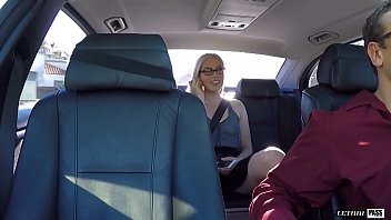 Preview 2 of Beeg Goa Anal - Hot blonde teen Niki Snow shares some pussy with her ride share driver!