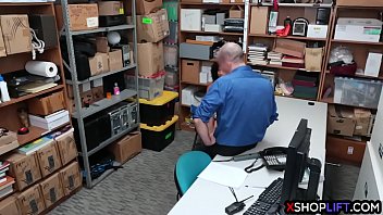 Preview 1 of Git Slapping - Security got permission to punish stealing ebony teen