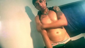 Preview 1 of In Xxxc - Hetero Curioso Se Pajea RIko