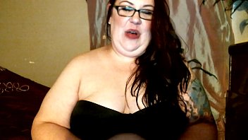 Preview 1 of Nwe Myanmat - Rating y&#039_alls dick pics