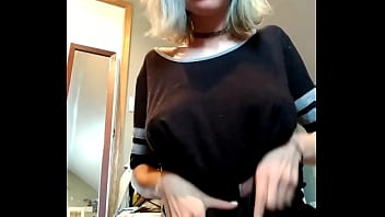 Preview 2 of Pinaypornsex - novinha mostrando os seus peitoes
