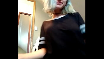 Preview 1 of Pinaypornsex - novinha mostrando os seus peitoes