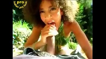 Preview 4 of Chudai Jo Dil Chu Jaye - Sahara girl doing handjob.