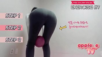 Preview 2 of Yui Hatano With Black - sexy girl squat