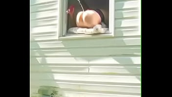 Preview 2 of Sauna Tascam - Paja en la ventana