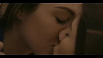 Preview 1 of Sunny Sadia - DUAS TEZUDINHAS SE PEGANDO LOUCAMENTE TRIBBING