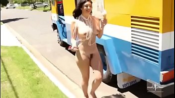 Preview 3 of Forcefully Hot Sex - Reportaje al Desnudo con Scarlett