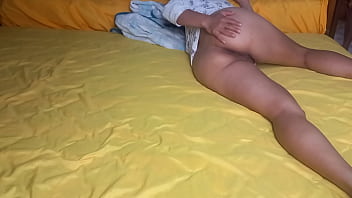 Preview 2 of 4 Sal Girl Ki Xxx Video - MADRASTRA PUTA Y ZORRA!! ME DIJO QUE NO IBA A PASAR NADA,  PERO ME ESTABA ESPERANDO SIN SUS CALZONES. ELLA ME ABRIO SU VAGINA Y ME EXCITE. DESPUES ELLA MONTO MI GRAN POLLA COMO ZORRA EN CELO Y SU VAGINA ME HIZO SENTIR AFORTUNADO