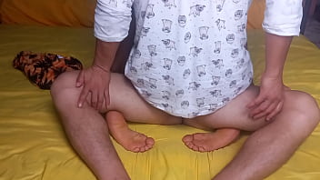 Preview 3 of 4 Sal Girl Ki Xxx Video - MADRASTRA PUTA Y ZORRA!! ME DIJO QUE NO IBA A PASAR NADA,  PERO ME ESTABA ESPERANDO SIN SUS CALZONES. ELLA ME ABRIO SU VAGINA Y ME EXCITE. DESPUES ELLA MONTO MI GRAN POLLA COMO ZORRA EN CELO Y SU VAGINA ME HIZO SENTIR AFORTUNADO