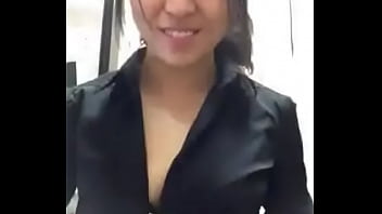 Preview 1 of Sir Sex Student In English - G&aacute_i xinh show h&agrave_ng trong khi l&agrave_m việc
