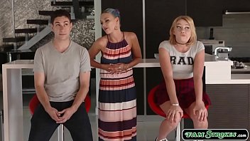 Preview 1 of Leute Kennenlernen Jena - Stepsis sucks stepbros cock for a reward