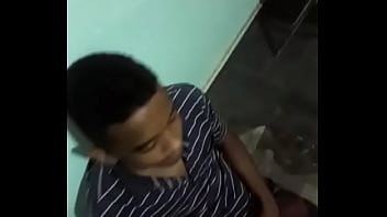 Preview 3 of First Eritrean English Porn - Cafet&atilde_o do RJ vendo as putinha dan&ccedil_ar ao som de funk