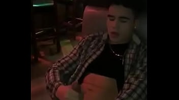 Preview 2 of Boudi Porn Videos - punheta no bar