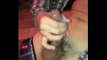 Preview 3 of Boudi Porn Videos - punheta no bar
