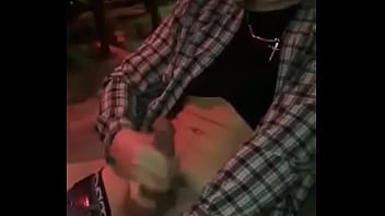 Preview 1 of Boudi Porn Videos - punheta no bar