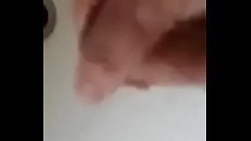 Preview 1 of Mom And Son Fuck Squirt - BEL RAGAZZO ITALIANO SI MASTURBA