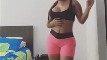 Preview 1 of Heike Makatsch Nude - BABE BAILANDO REGGAETON
