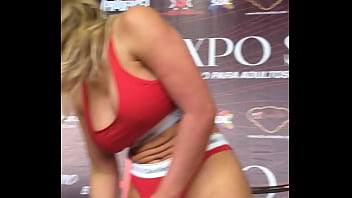 Preview 4 of Reese Sit - Phoenix Marie en Expo sexo y erotismo 2019