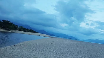 Preview 1 of Xxvido Hd - Gostosa na praia pediu para um estranho passar repelente no seu corpo e acabou levando gozada na cara.(Ad&atilde_o e Eva)